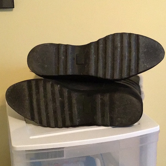 Aquatalia Black Waterproof Leather Shearling Lined Boots - Picture 5 of 5